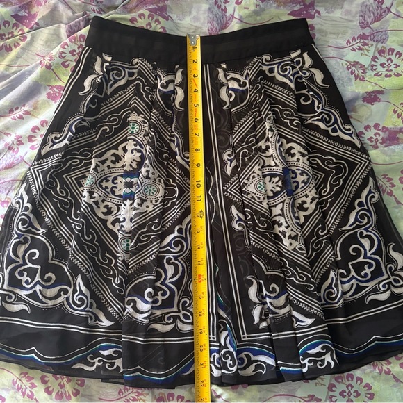 WHBM Black Paisley Skirt Size 6 White House Black Market - Picture 8 of 9